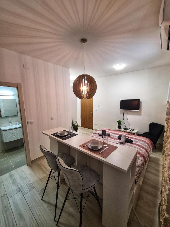 Polei Istria Apartment Pula Ngoại thất bức ảnh